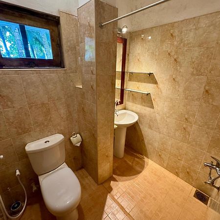 Brinkhouse Guesthouse , Unawatuna Beach 外观 照片